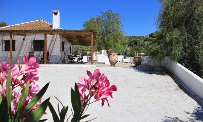 Algodonales Villa | Beautiful villa nestled in the Andalucian countryside