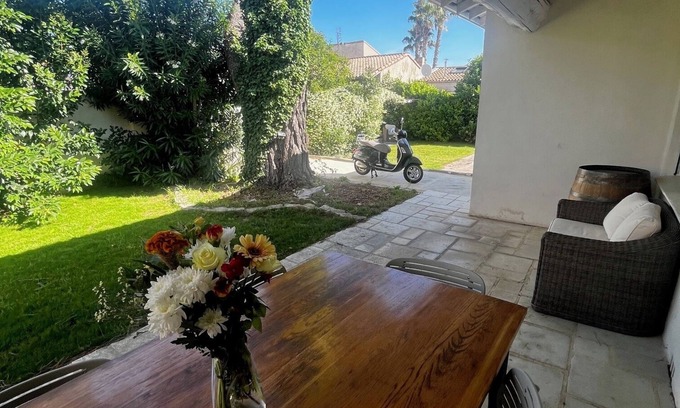 Milhaud House | Beautiful Villa Piscine Nimes 30 min from the sea