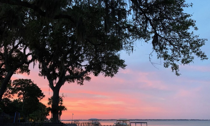 Fort Walton Beach House | Beautiful waterfront home with panoramic views of Choctawhatchee Bay.