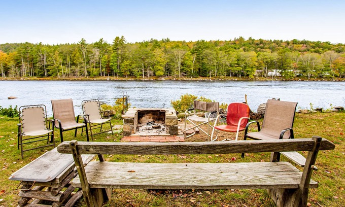 Chestertown House | Beautiful waterfront home with hot tub & firepit - right on the river's edge