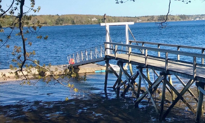 Boothbay House | Beautiful Waterfront home for Last week of August call 978-468-0643
