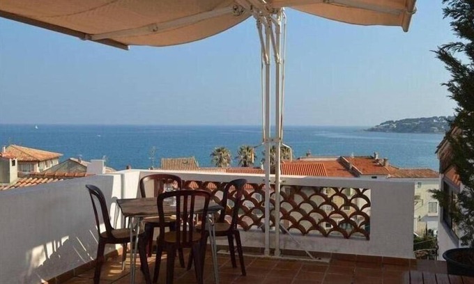 Antibes Old Town House | Beautifull townhouse with spetacular sea view in the waterfront distri