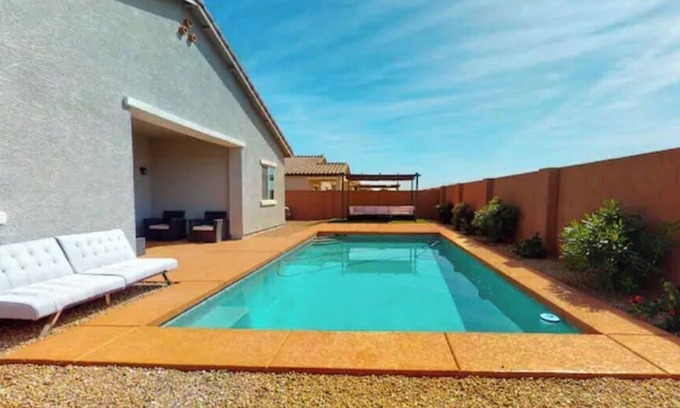 Maricopa House | Beautifully decorated new build home w/POOL!