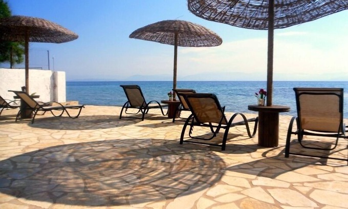 Messonghi Apartment | Beautifully Designed Modern Penthouse Apartment Right At The Waterfront.