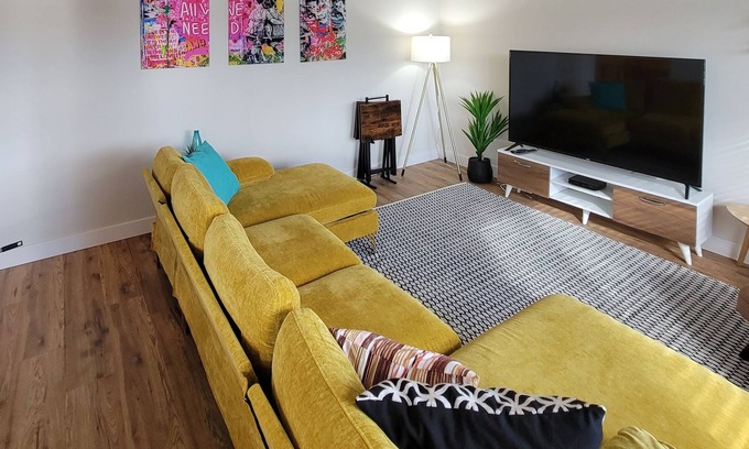Prince George House | Beautifully Furnished Renovated 4 Bedroom House.
