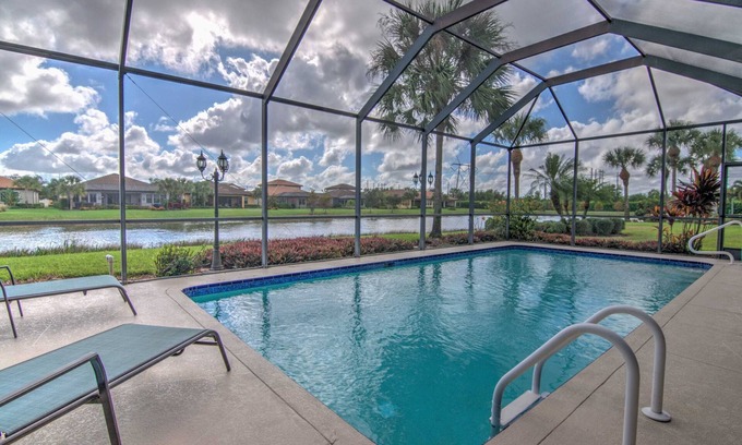 Gateway House | Beautifully Furnished Single Family Pool Home with Lake View in Gateway