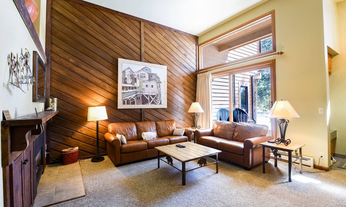 Peak 9 House | Beautifully remodeled 2 bedroom ski in/out townhome at the Cedars