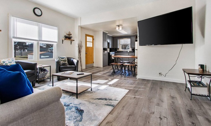 Oconto House | Beautifully remodeled, Oconto Hideaway that is the perfect location for your next stay in Oconto