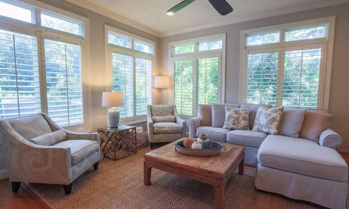 Pelican Bay House | Beautifully Renovated Beach Home Great for Kids & Families; 5 Minute Walk to Beach; Community Pool