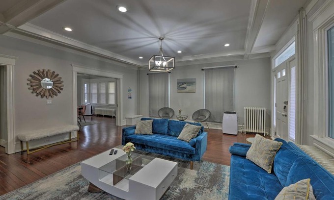 Atlantic City House | Beautifully Renovated Beach House with Fenced Patio!