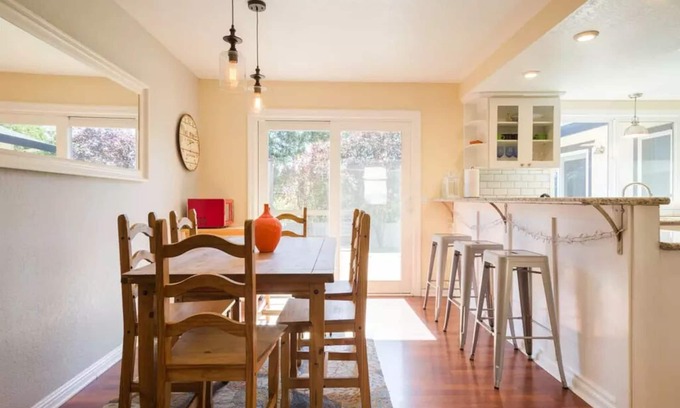 Santa Rosa House | Beautifully Updated Home In The Wine Country with A/C!