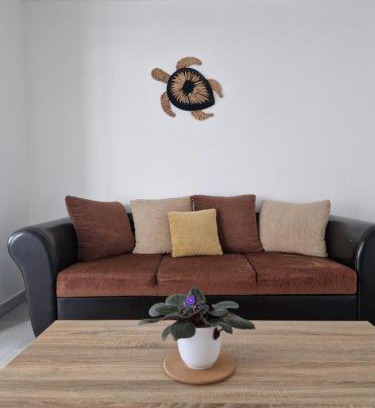 Boujan-sur-Libron Apartment | Beaux Souvenirs