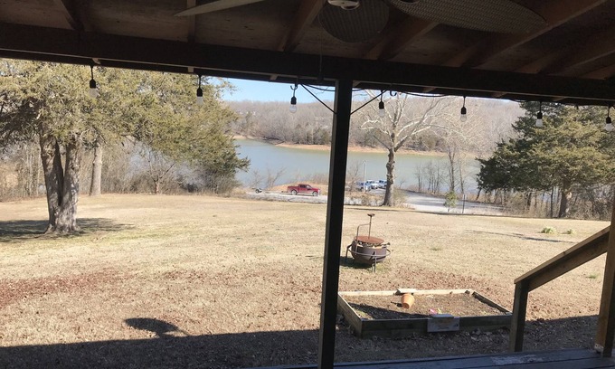 Springdale Cabin | Beaver Lake Front Log Cabin