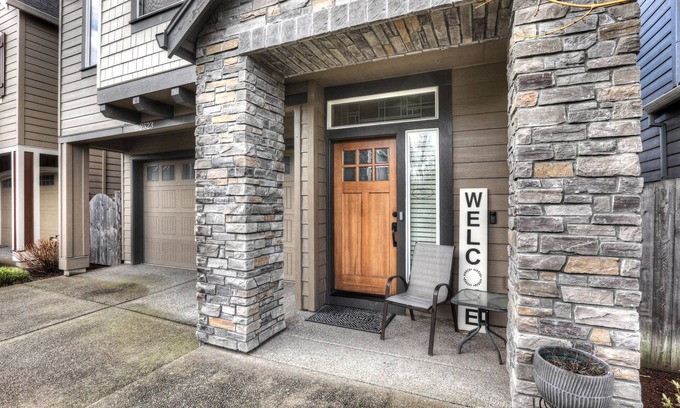 Orenco House | Beaverton Bliss- Family friendly executive living