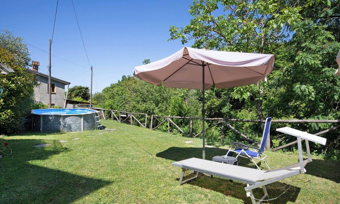Castelnuovo Magra Apartment | Bed and Breakfast 'Alchimista Bb Borgo Marciano' with Shared Pool, Shared Garden and Wi-Fi