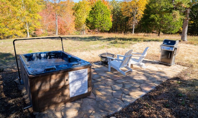 Rising Fawn Cabin | Bee Balm: Unplug Cabins on Cloudland Canyon