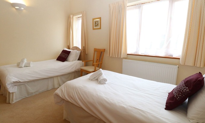 Wood Norton Cottage | Beechwood, WOOD NORTON