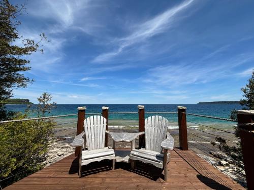 Lion's Head House | Beeshore Lakehouse Waterfront Bliss & Comfort