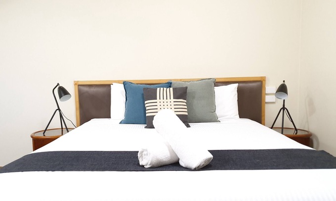 Preston Hotel | Bell Motel