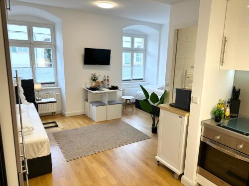 Ludwigsburg Apartment | bella casa - Business&Family, 100m zum Konzerteingang Schloß, Parkplatz, SmartTV, Netflix, Waschmaschine,24h Checkin, 30qm, AP 5