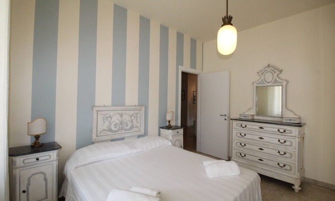 Imperia Apartment | BELLA MARINA go out to the beach with your sarong