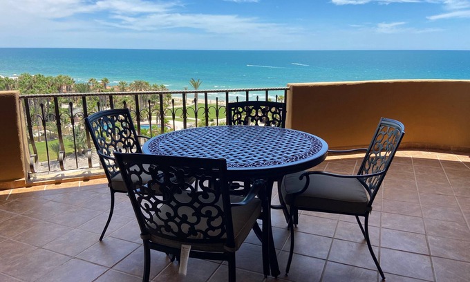 Sandy Beach Condo | Bella Sirena