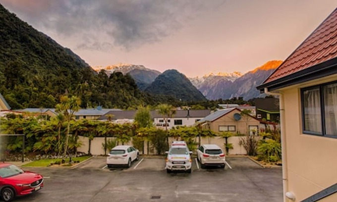 Franz Josef Glacier Hotel | Bella Vista Motel Franz Josef Glacier