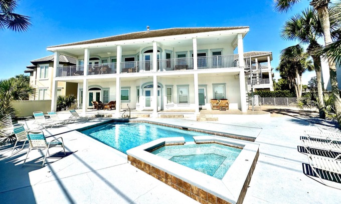 Avalon Beach Estates House | Bellagio | Heated Pool | Near Beach | $1200 in Free Attractions