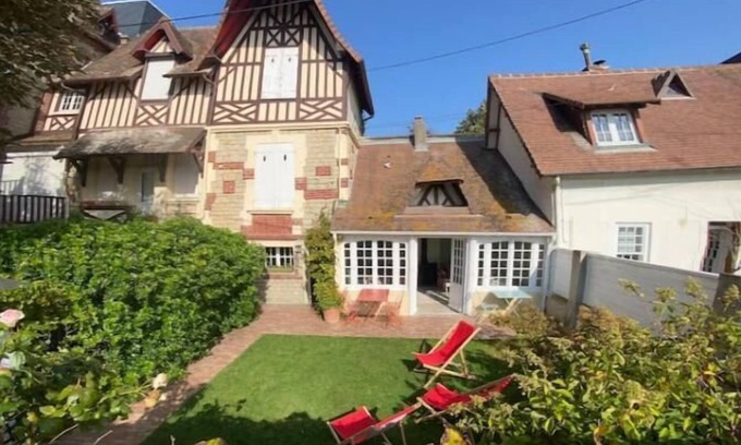 Cabourg Villa | Belle Epoque villa on the beach