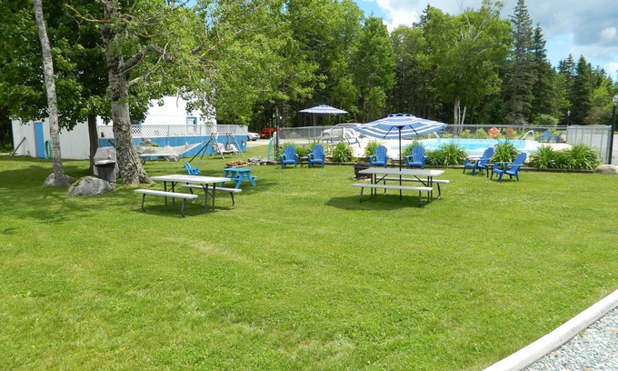 Salsbury Cove Hotel | Belle Isle Motel