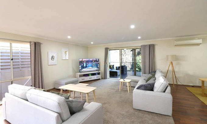 Eden Cottage | Bellevue on the Bay - Pet friendly