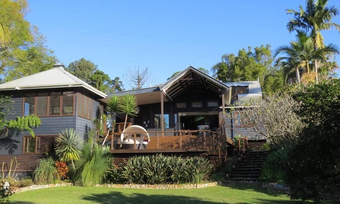 Fernmount House | BELLINGEN CONVERTED CHURCH on the river (Pet Friendly)
