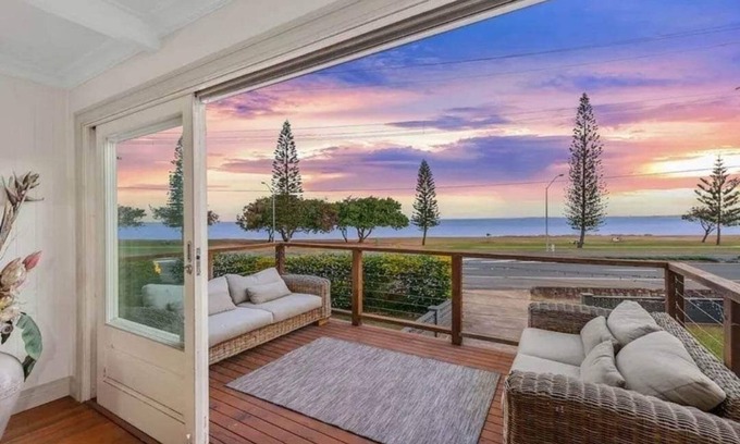 Clontarf House | Bells Beach Bungalow