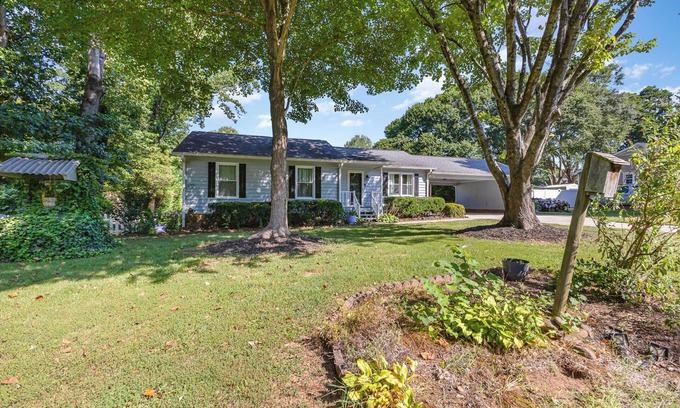 Belmont House | Belmont Bliss: 3BR Home with AC
