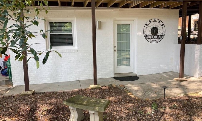 Harbor House Apartment | Belmont NC Riverfront 2-Bedroom Garden Suite