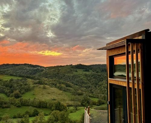 Boyeux-Saint-Jerome House | Belvédère du Haut Bugey - Refuge dans les cépages