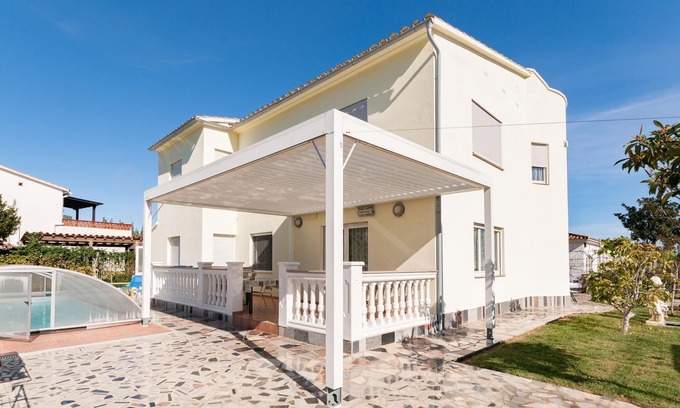 Bon Relax House | Belvilla by OYO Bon Relax Blanc