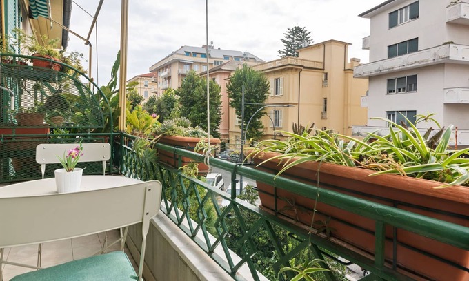 Rezza Apartment | Belvilla by OYO Casa Rosa