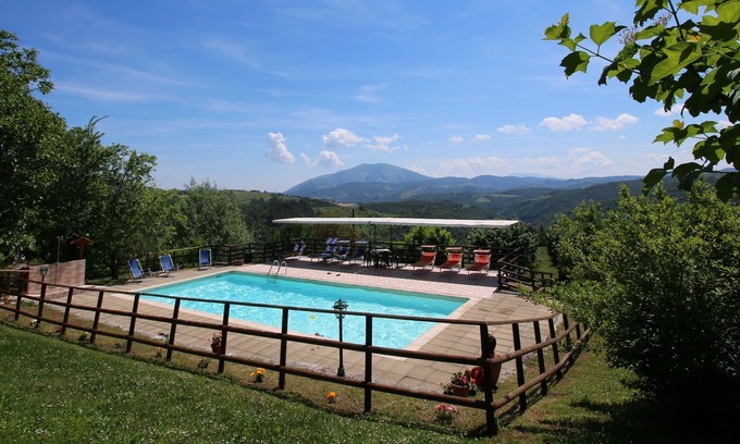 Apecchio Other | Belvilla by OYO Farmhouse with Swimming Pool