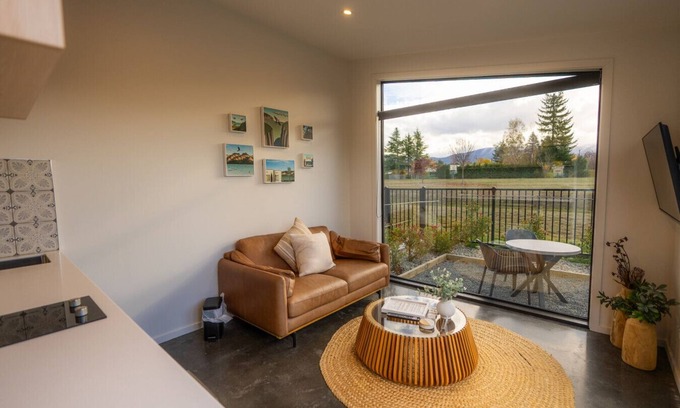 Twizel Apartment | Ben Ohau Views The Studio