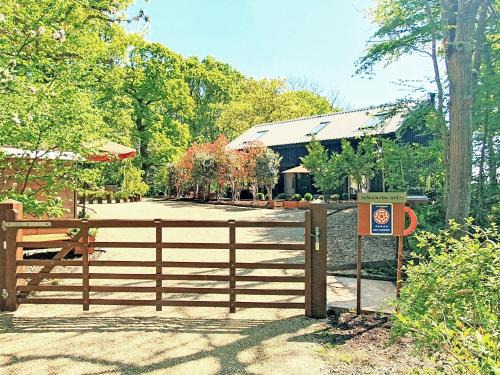 Hastings House | Benchwood House