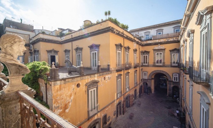 Naples City Centre Apartment | Benedetto Croce: an apartment with spectacular views in Palazzo Marigliano