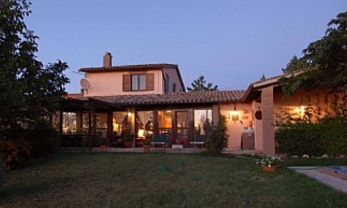 Gualdo Cattaneo Villa | Benevenuti! A Private Retreat near Todi, in Umbria’s Olive Oil & Wine Paradise