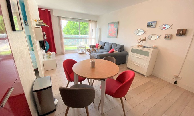 Benodet Apartment | Benodet - comfortable apartment with sea view, beach and shops on foot