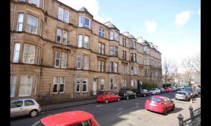 Kelvinbridge Apartment | Bentinck Street Ground Floor Apartment