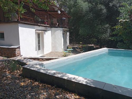 Oletta House | Berbi Rosse