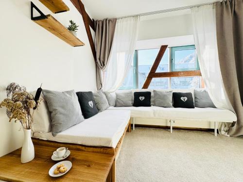 Immenstadt im Allgaeu Apartment | Bergblick-Lounge zentral in Immenstadt