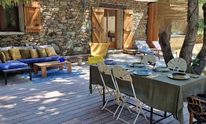 Barbaggio Villa | Bergerie Baracco Argia, Piscine et Maquis et Tradition Corse Pour 7 Personnes
