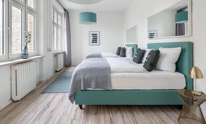 Tempelhof Apartment | Berlin Neue Straße | One-bedroom Suite XL