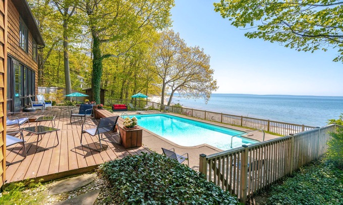 Fort Erie House | Bertie Bay Bliss